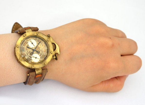 clauswatch-04